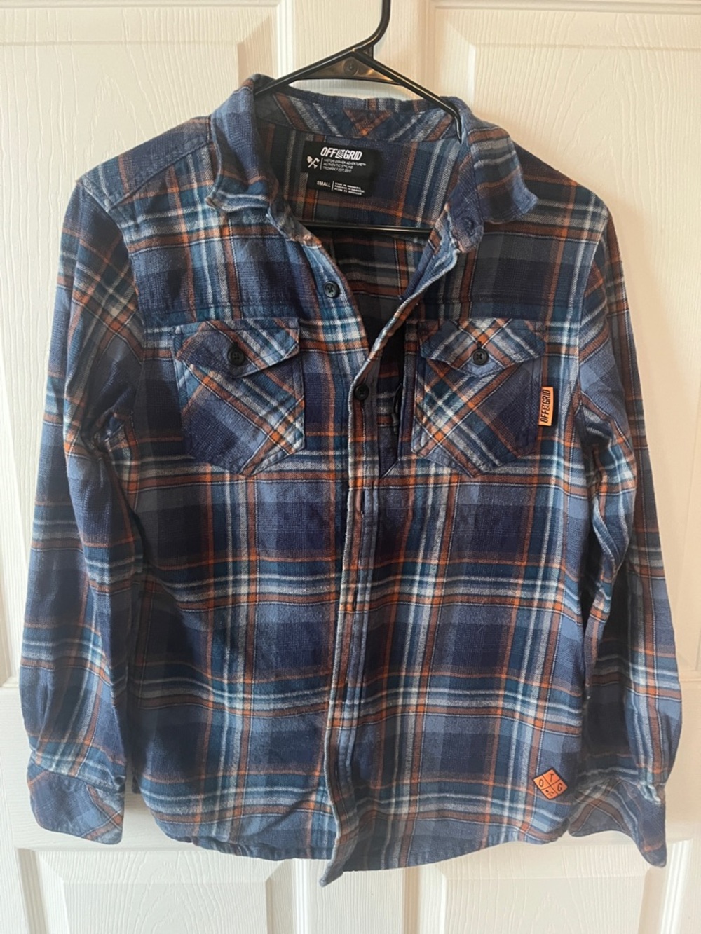 Off the Grid Plaid 100% Cotton Flannel Shirt in Navy & Rust.  Women’s size small